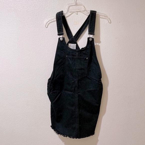 Black Denim Frayed Overall Dress 🔲✨🤍 - Picture 2 of 7